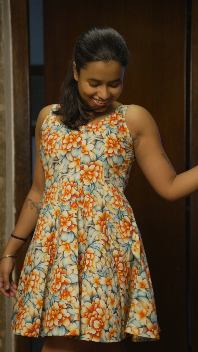 Manjiri Short Dress